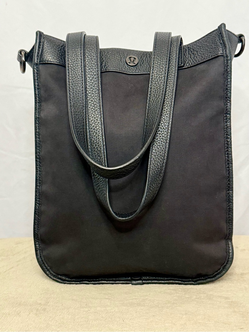 lululemon athletica Now and Always Black Shoulder Tote Mini 8L